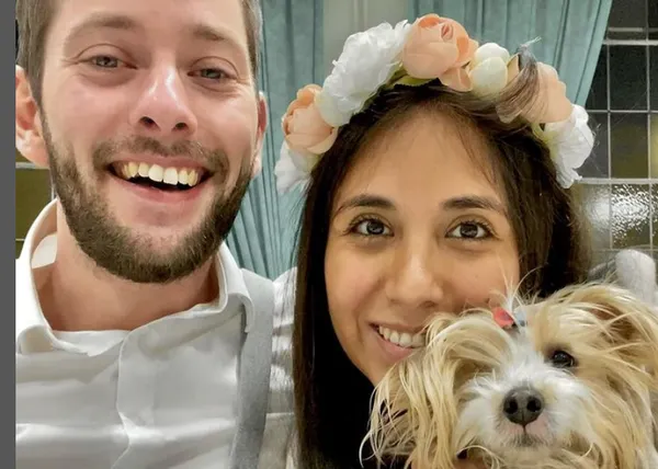 SrPerro en versión cupido: una genial historia de amor ¡gracias a nuestra pegatina de 