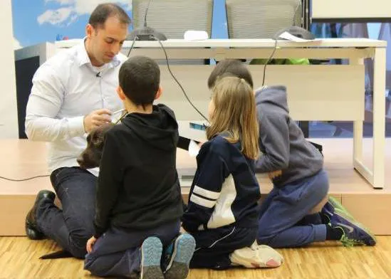  ‘Perroterapia’ en Madrid, iniciativa pionera para aliviar el dolor asociado al estrés en niños