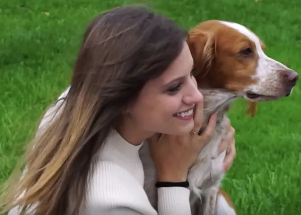 Adopta un (perro) jubilado, ¡te lo dicen ellas!