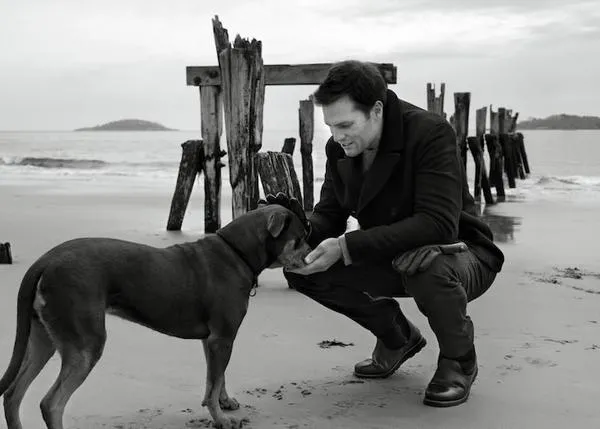 Tom Brady y su mejor amiga, Lua... un precioso anuncio de UGG
