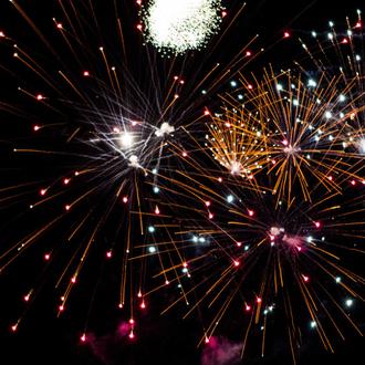 ¿Hasta que hora estuvieron tirando petardos en fin de año …