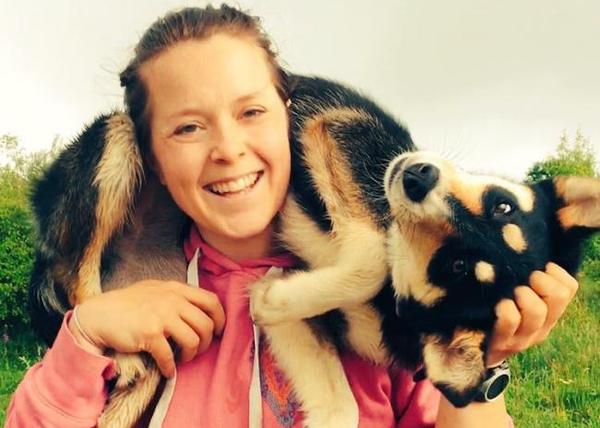 Una aventura perruna solidaria: viaja 2500 km en bici con su perra adoptada y recauda 13.500 €