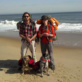 Perros que inspiran cambios de vida: una pareja cruza EEUU …