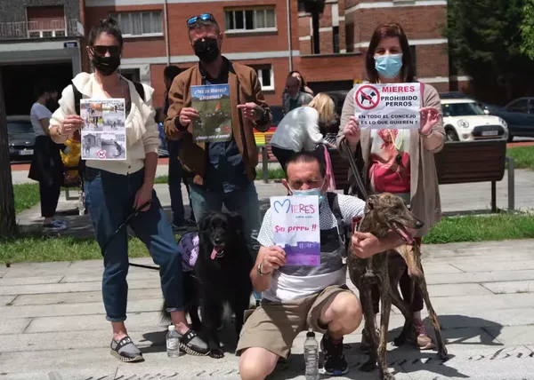 Las personas perrunas en Mieres se movilizan contra la nueva ordenanza y la persecución que denuncian sufrir por parte de la policía
