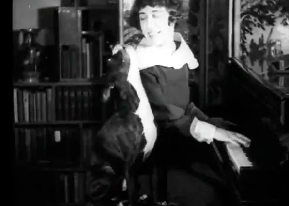 El original y genuino perro cantante: un vídeo de la era pre-youtube