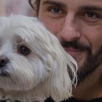 Los amores perros no se tocan, Asier Etxeandía lo tiene …