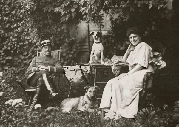 Un viaje fotográfico a los perros del pasado: la fabulosa colección de Libby Hall