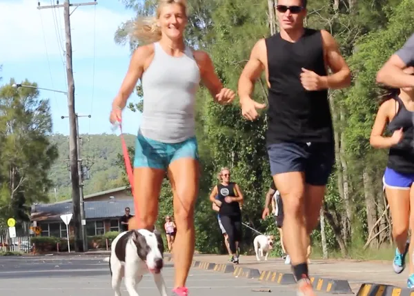 Runners + perros de protectora: una iniciativa para fomentar la salud y las adopciones