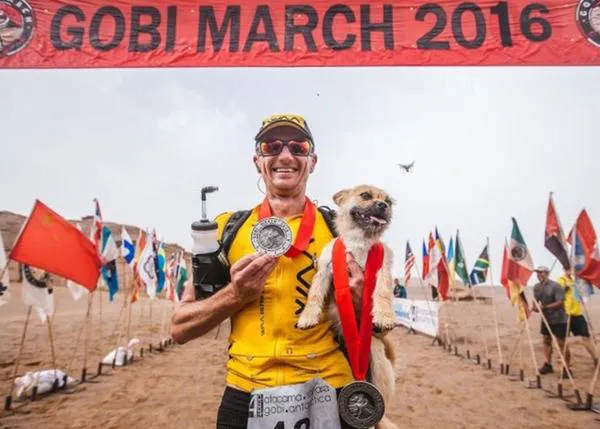 Gobi, del desierto a Pekín camino a Edimburgo, con un libro y nueva familia