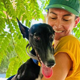 La historia de Junco, un Galgo que no puede andar …