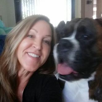 Una mujer denuncia que su perro murió al viajar con …