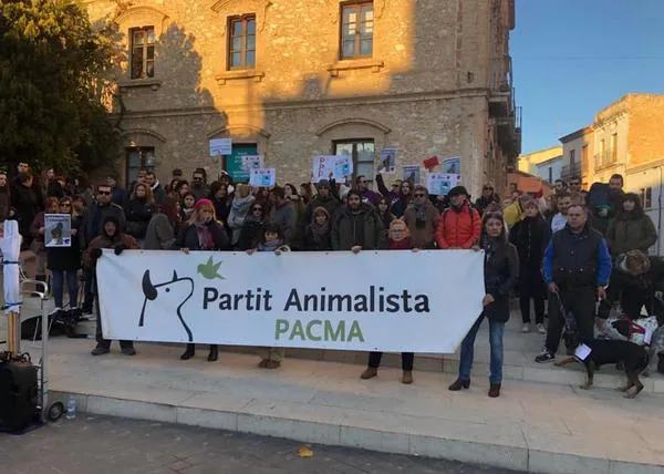 Movilizaciones para exigir justicia tras la muerte a tiros a manos de la policía de otro perro, un Rottweiler llamado Shaitan 