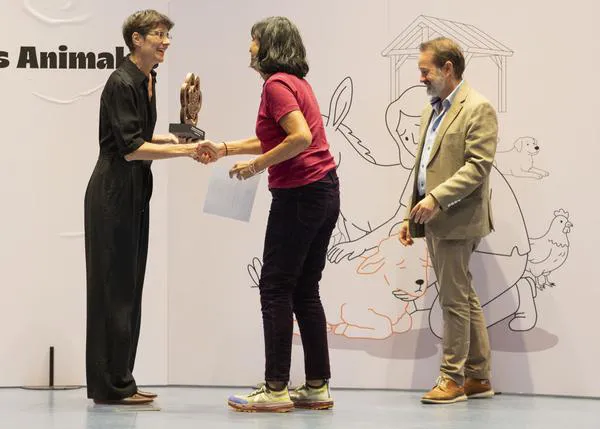Primera edición de los Premios Nacionales de Protección Animal: ¡Fundación SrPerro Colega recibe uno de los galardones! :-)