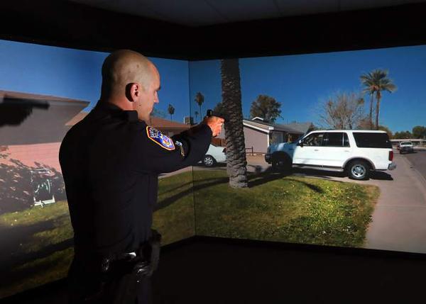 Un simulador de realidad virtual, nueva herramienta para evitar que policías disparen y maten perros en EEUU