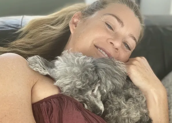 Ellen Pompeo se apoya en las palabras de Meredith Grey, su personaje, ante la muerte de su perro