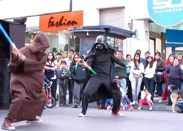 La épica batalla del bien contra el mal, ¿quién podrá con Darth Vader?