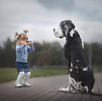 Niños pequeños con perros grandotes: una fabulosa y tierna serie …