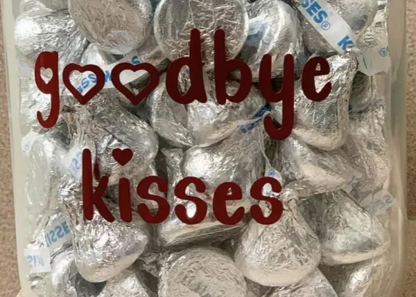 Besos de despedida de chocolate: el detalle de un hospital veterinario que ha emocionado a miles de personas
