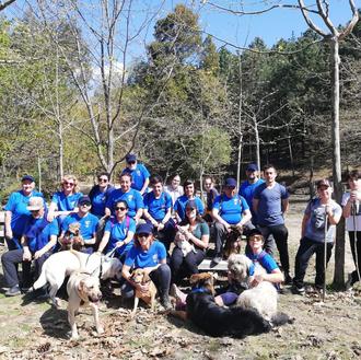 Los socios de PontePatas, sus perros y perros en adopción …