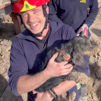Los bomberos tardan casi seis horas en rescatar a una …