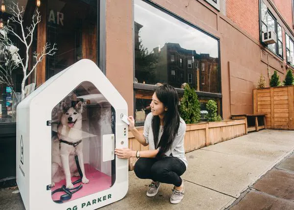¿Casetas climatizadas para los perros en la puerta de los locales que no son dog friendly?