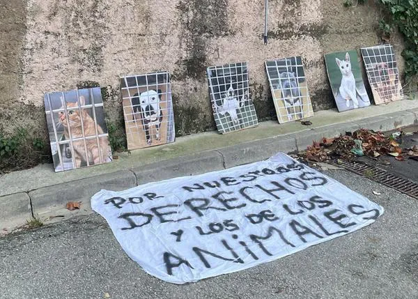 Los trabajadores del Centro de Acogida de Animales de Barcelona en huelga: por sus condiciones y las de los animales
