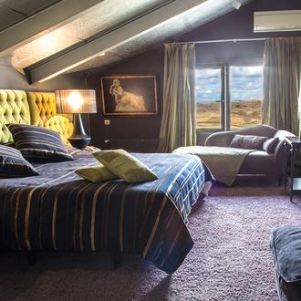 Una escapada con encanto que, además, es perrunamente solidaria: Hotel …